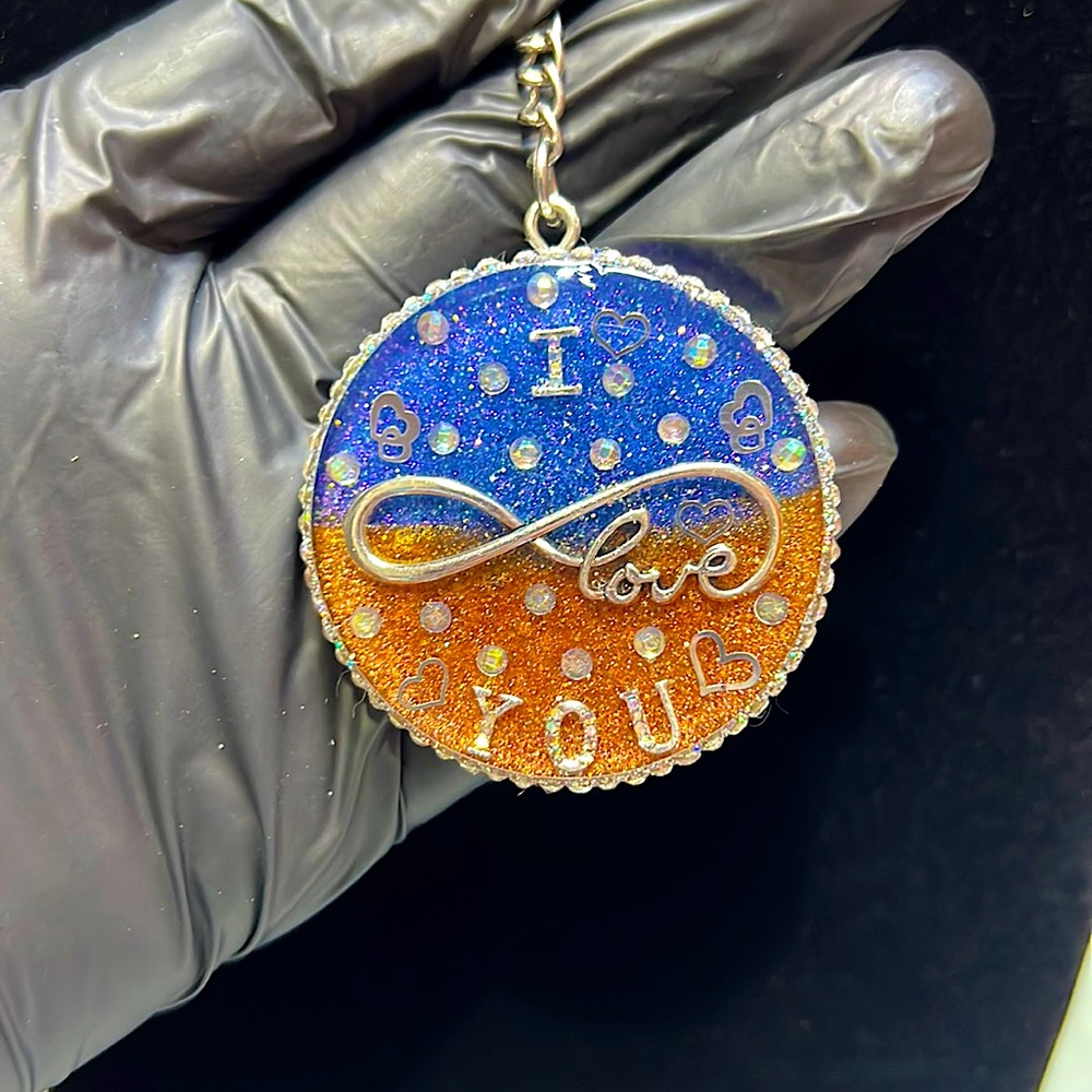 Resin keychain: “I Love You”